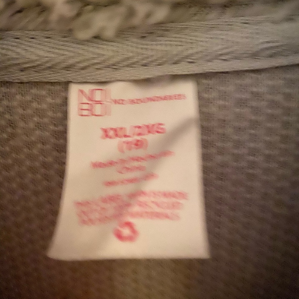 Fuzzy half-zip pullover - Picture 3 of 3
